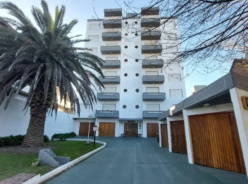 Av. 1 Villa Gesell